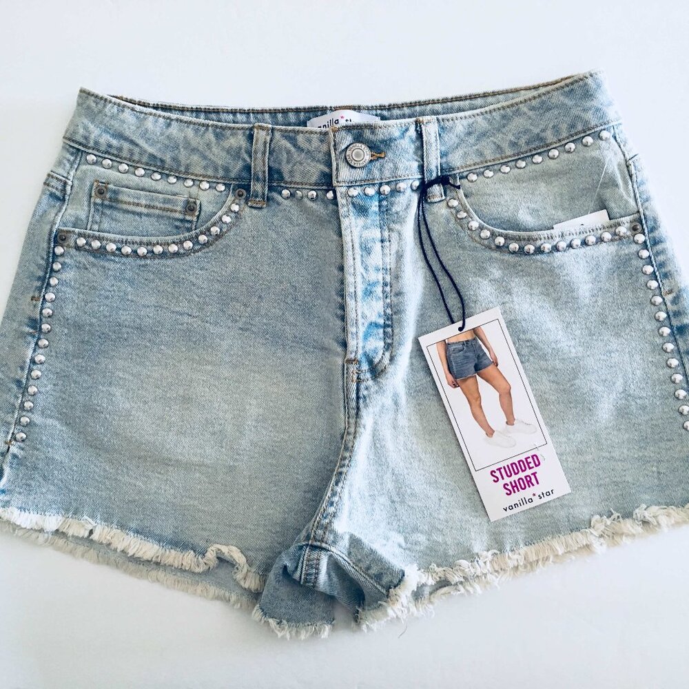 NWT. Vanilla Star Gaby Blue Jean Fringe Shorts. Sz 5.